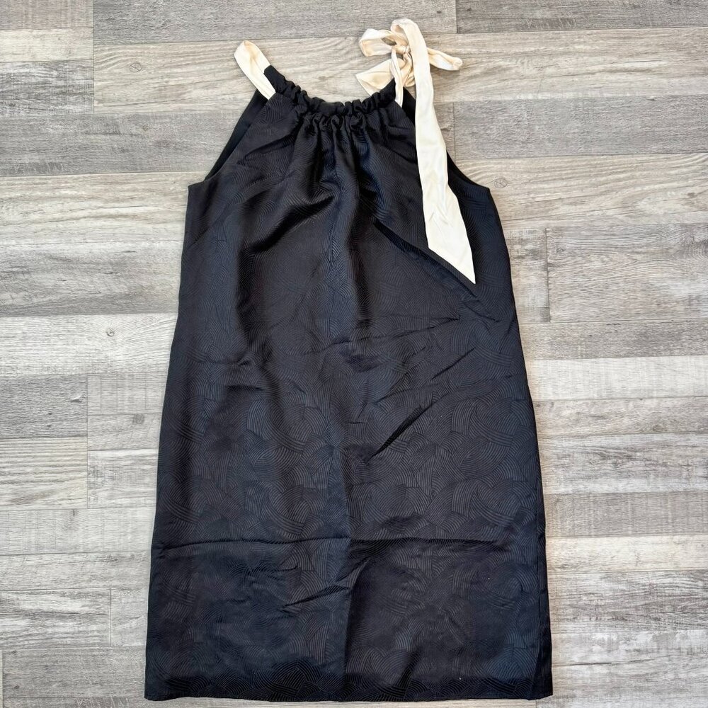 White House/Black Market black silk shift dress tie closure size 4 L39